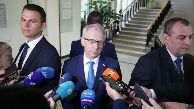 Премиерът Денков е във Виена на среща с канцлера Карл Нехамер за членството ни в Шенген