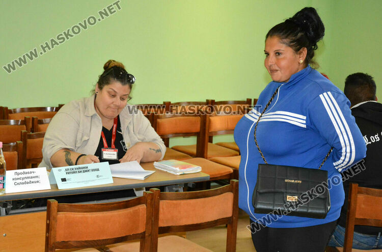 12 работодатели предложиха позиции на трудовата борса в Хасково