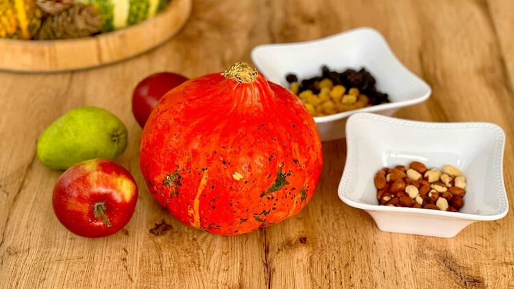 Пълнена печена тиква - божествен и лесен есенен десерт