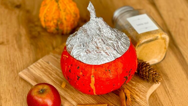 Пълнена печена тиква - божествен и лесен есенен десерт