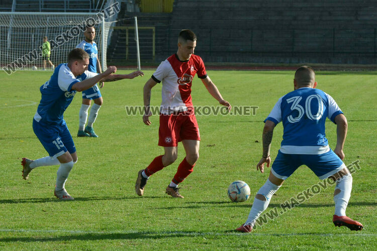 „Саяна Хасково“ мина и през „Левски“