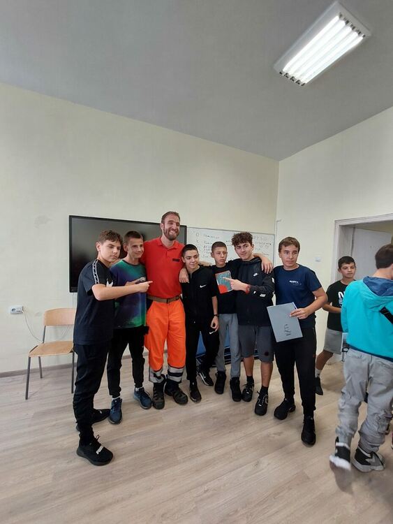 "Капачки за бъдеще"избраха СУ"Отец Паисий" за открит урок