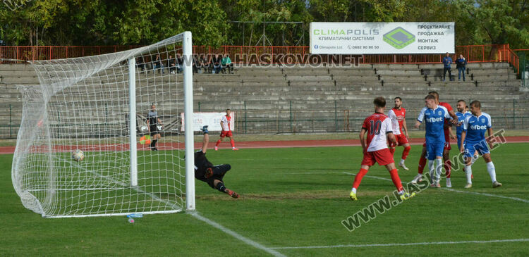 „Саяна Хасково“ мина и през „Левски“