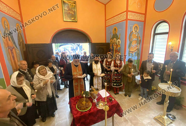 150-годишна икона на св.Димитър ще озарява новия параклис на името на светията под връх Аида