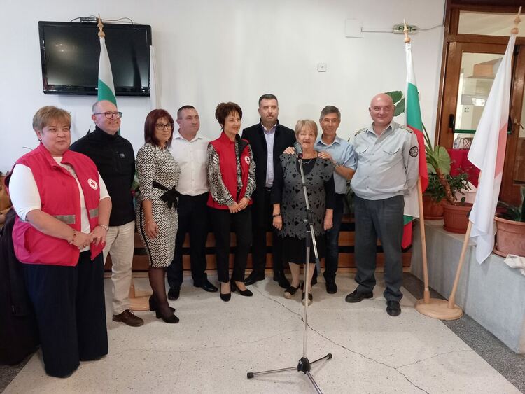 За 145 години Български червен кръст 15 изявени доброволци от Смолянско бяха отличени