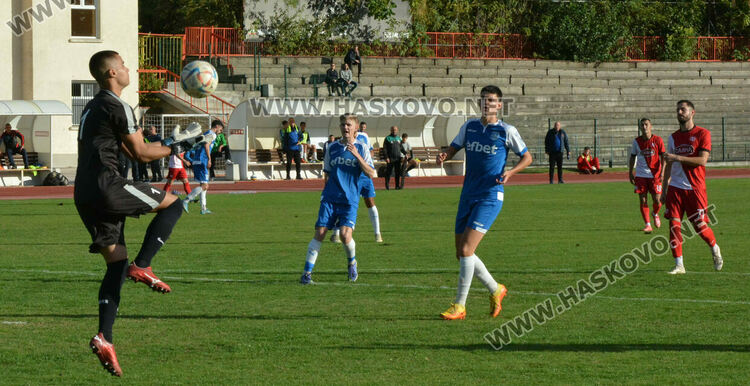 „Саяна Хасково“ мина и през „Левски“