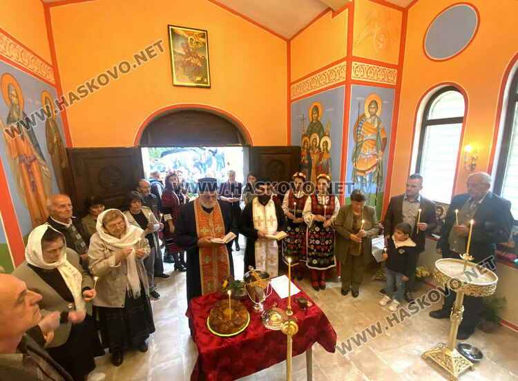 150-годишна икона на св.Димитър ще озарява новия параклис на името на светията под връх Аида