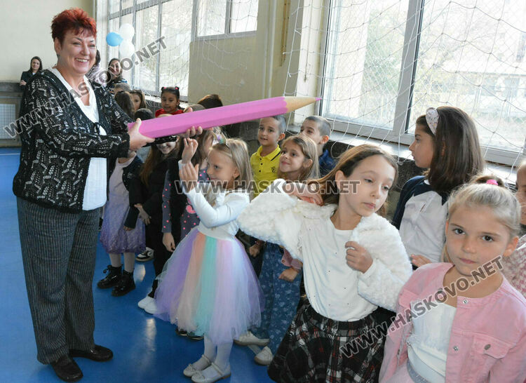 Нови рицари на знанието са вече в редиците на ОУ „Христо Смирненски“