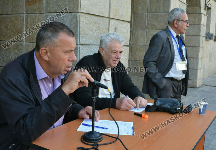 Започна раздаването на бюлетините