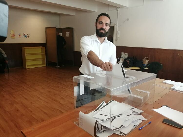 Михал Камбарев: Всички граждани днес трябва да покажат, че машините сме ние