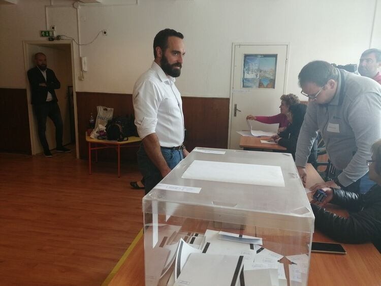 Михал Камбарев: Всички граждани днес трябва да покажат, че машините сме ние