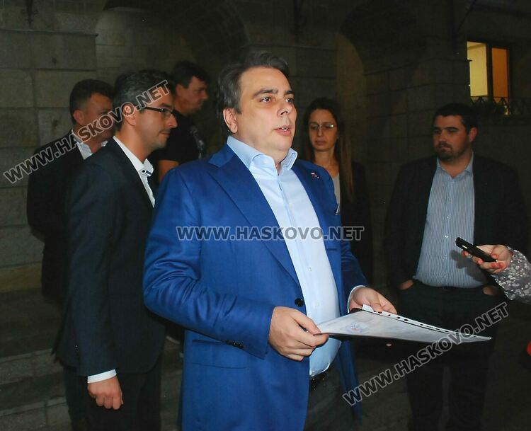 Асен Василев: Това, което се случва в последните няколко мандата на управление, е присъда за Хасково