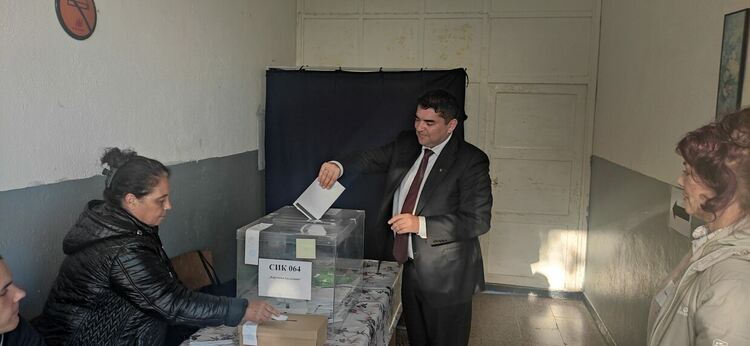 За справедливо разпределение на бюджета на общината гласува днес Стефан Димитров 