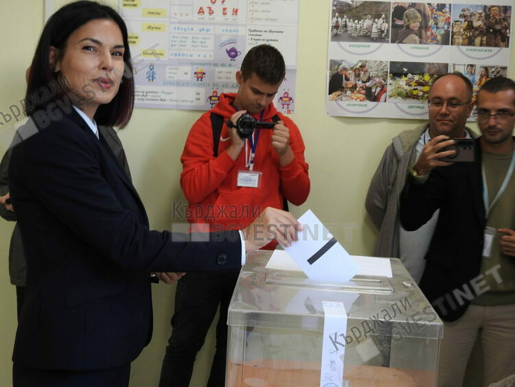 Даниела Петрова: Бъдещото управление на Кърджали може да бъде и в образа на жена!