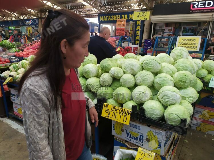 Българското зеле е фаворит на пазара в Кърджали,цената на „Кьосе” е 1,50 лв. за килограм