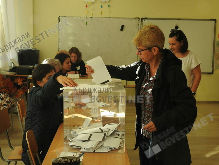 Системните партии затвърдиха позициите си в Кърджалийско,носителите на „промяната” със скромни резултати