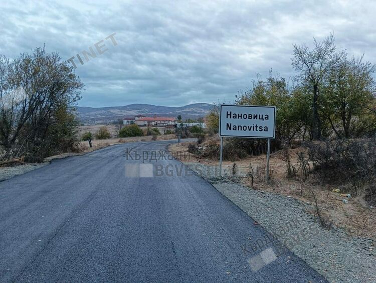 Асфалтират и след изборния ден в Момчилградско