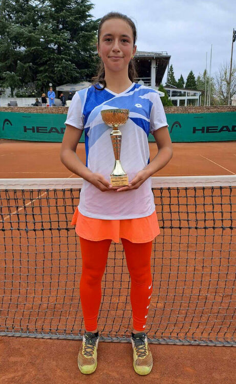 Калоян Шиков и Александра Момчилова триумфираха на тенис турнир в Хасково