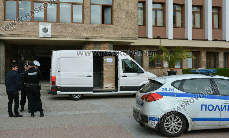 Общините получават бюлетините за кметския балотаж в неделя днес