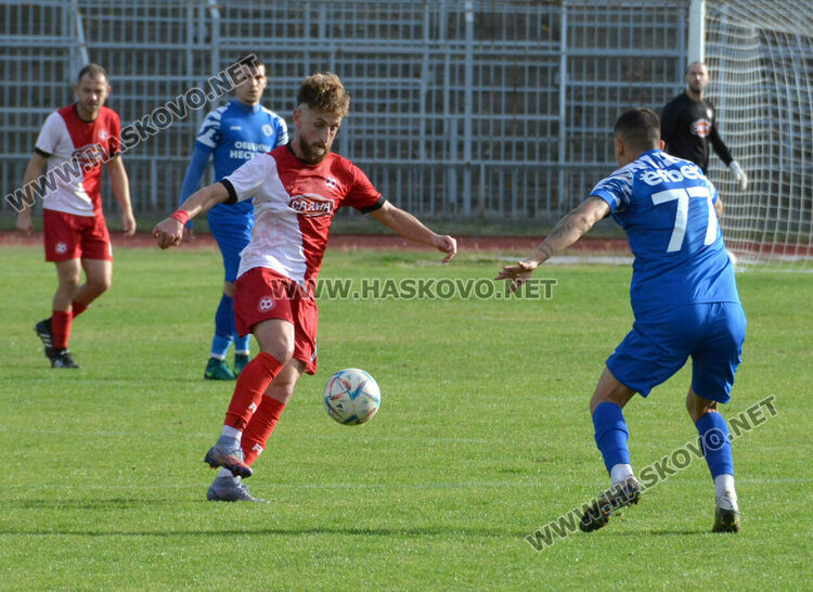 Спорни съдийски отсъждания и проспано първо полувреме костваха точката на „Саяна Хасково“ срещу „Несебър“