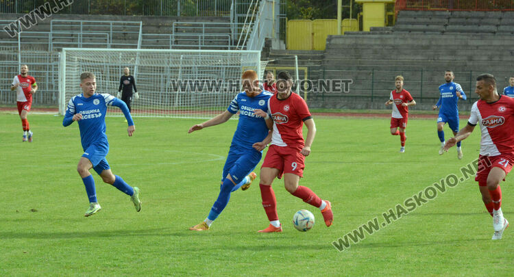 Спорни съдийски отсъждания и проспано първо полувреме костваха точката на „Саяна Хасково“ срещу „Несебър“