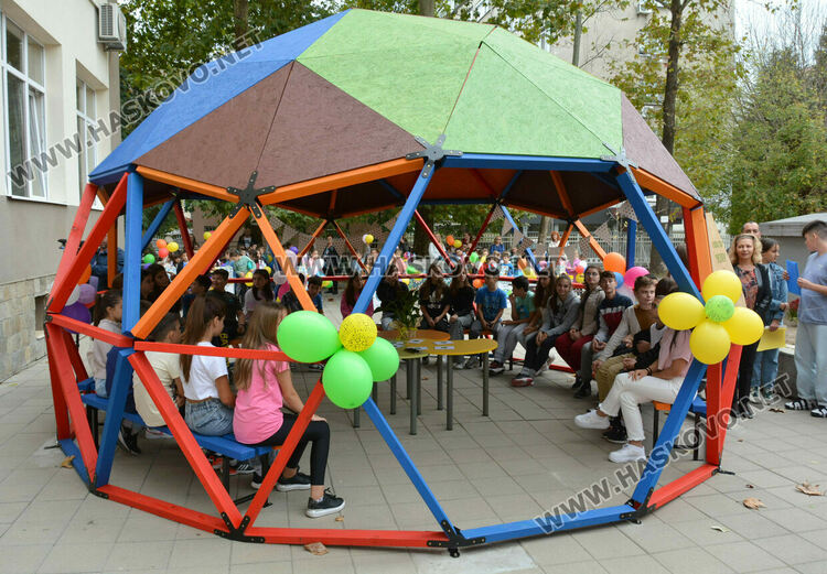 Приятно учене на открито с мисъл за природата организираха в училище „Св. Иван Рилски“