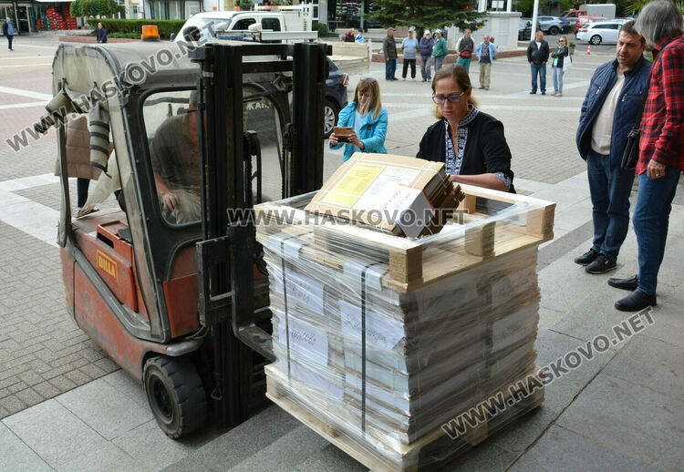 Общините получават бюлетините за кметския балотаж в неделя днес