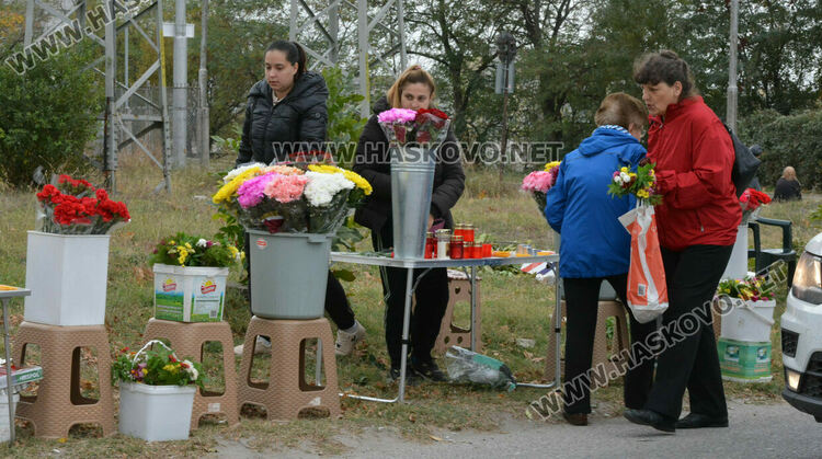 На Архангелова задушница почитаме паметта на близките си във вечния им път