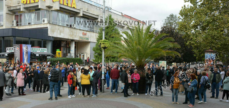 Членовете на СИК в Хасково взеха бюлетините и изборните книжа за вота в неделя
