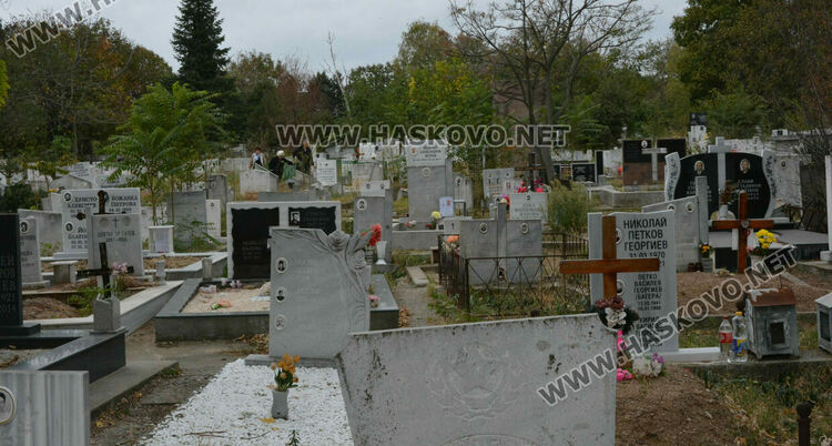 На Архангелова задушница почитаме паметта на близките си във вечния им път