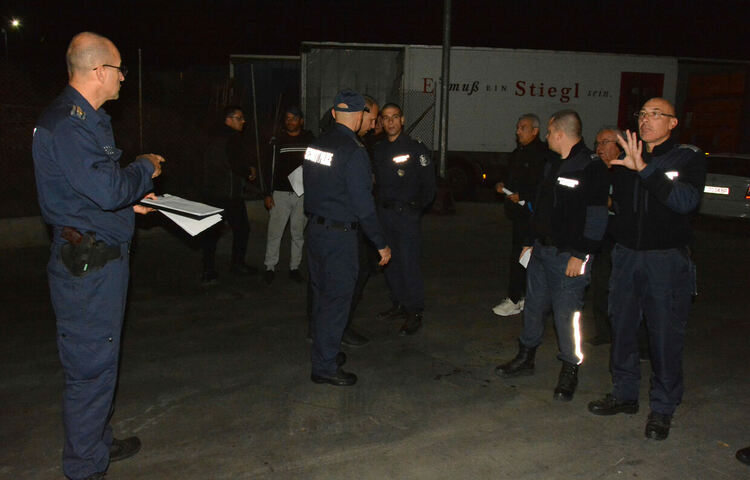 Машините за вота на втори тур вече се предоставят в секциите