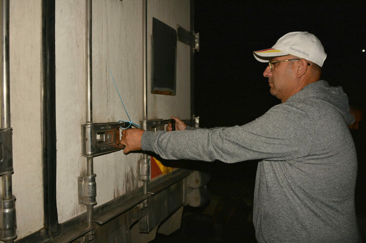 Машините за вота на втори тур вече се предоставят в секциите