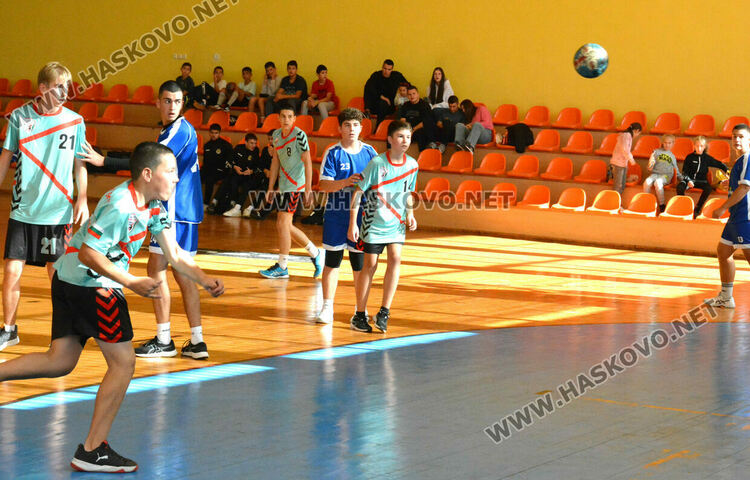 Юношите на „Асти '91“ с две победи във втори кръг на първенството