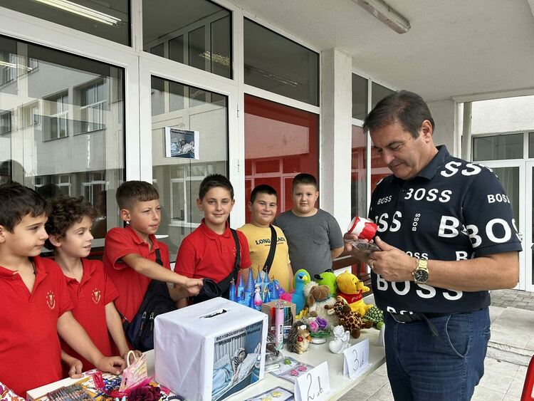 „Славейков“ с множество акции в подкрепа на Мурад