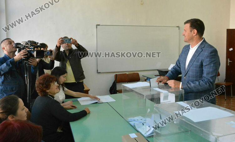 Станислав Дечев: Гласувах за всички, които носим Хасково в сърцето си