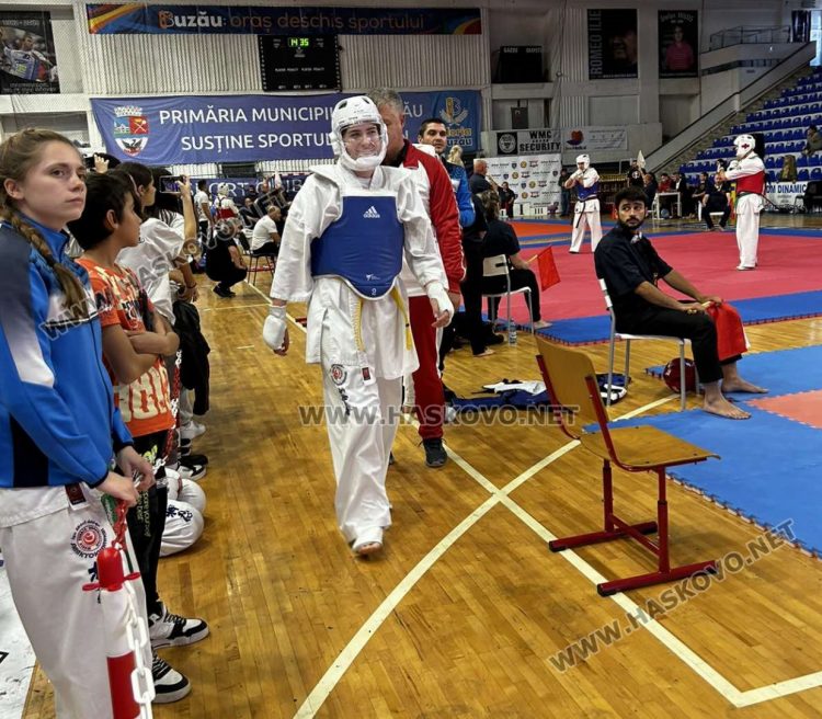 Шестима каратисти от Хасково в спор за медали на Балканиадата по киокушинкай в Румъния