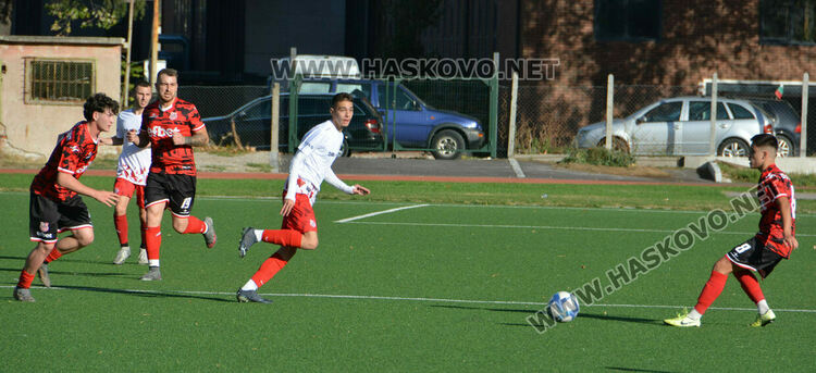 В Хасково имаше битка не само за кметския стол, а и във футболното първенство