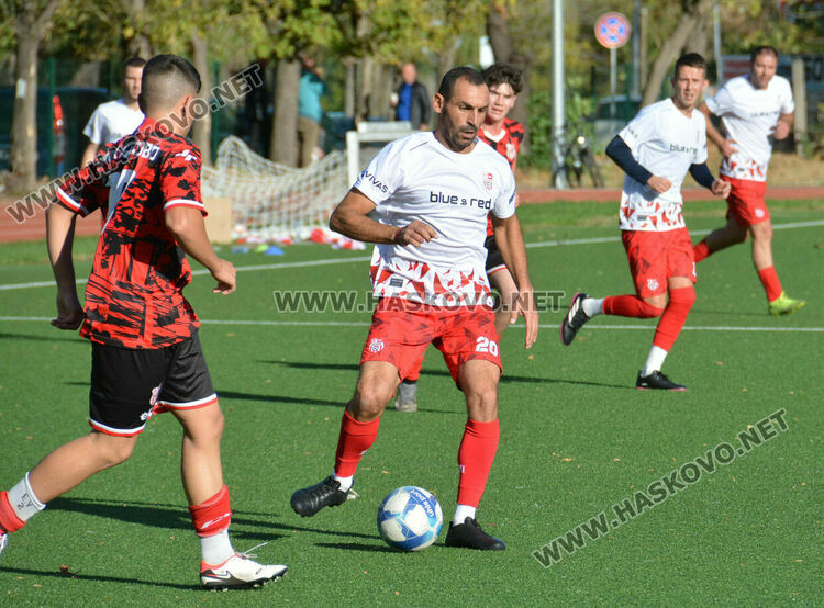В Хасково имаше битка не само за кметския стол, а и във футболното първенство