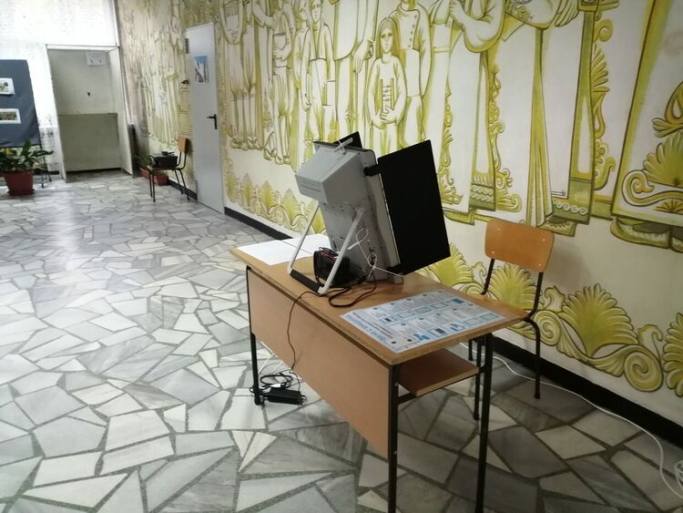 В 10 села по Ардинското корито няма ток, но секциите отвориха навреме