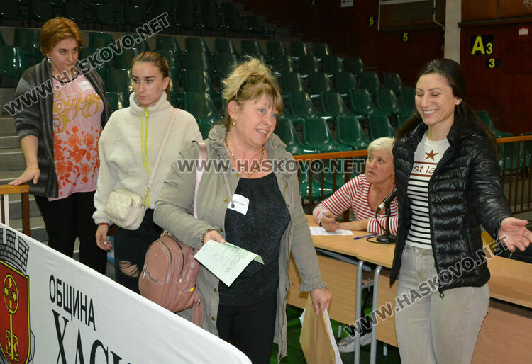 Започна предаването на бюлетините в ОИК – Хасково 