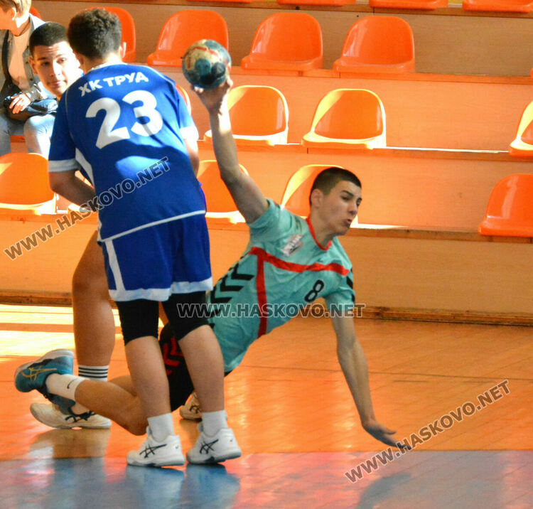 Юношите на „Асти '91“ с две победи във втори кръг на първенството