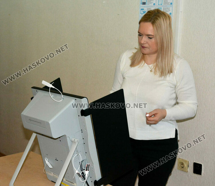 Изборният ден е открит в Хасковско, няма проблем с машините