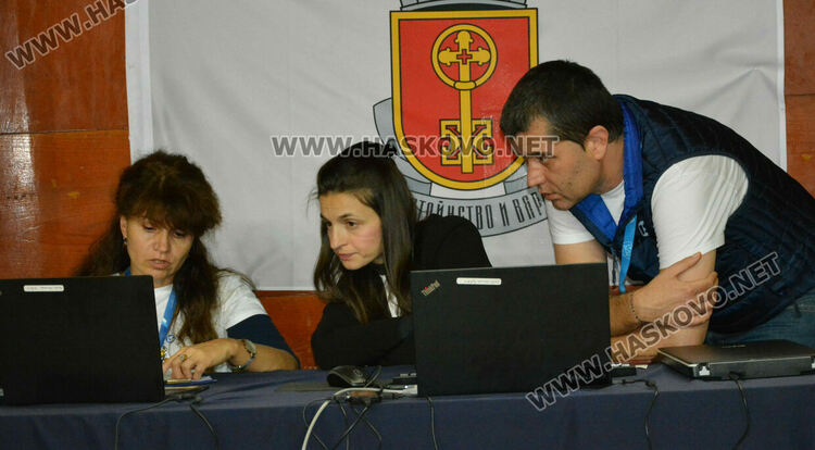 Започна предаването на бюлетините в ОИК – Хасково 