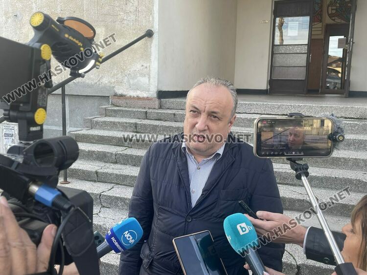 Изборният ден е открит в Хасковско, няма проблем с машините