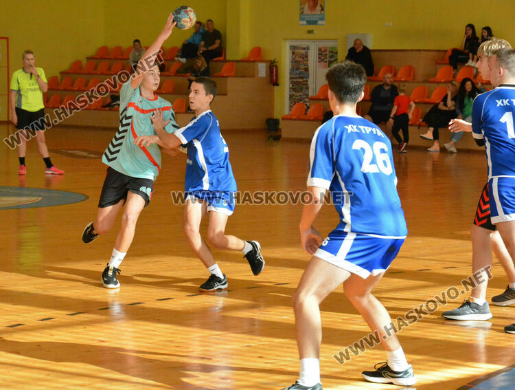 Юношите на „Асти '91“ с две победи във втори кръг на първенството