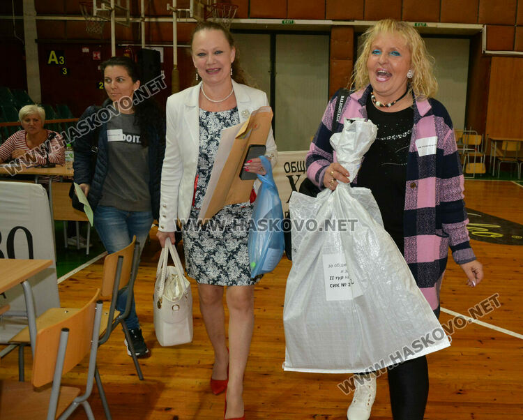 Започна предаването на бюлетините в ОИК – Хасково 