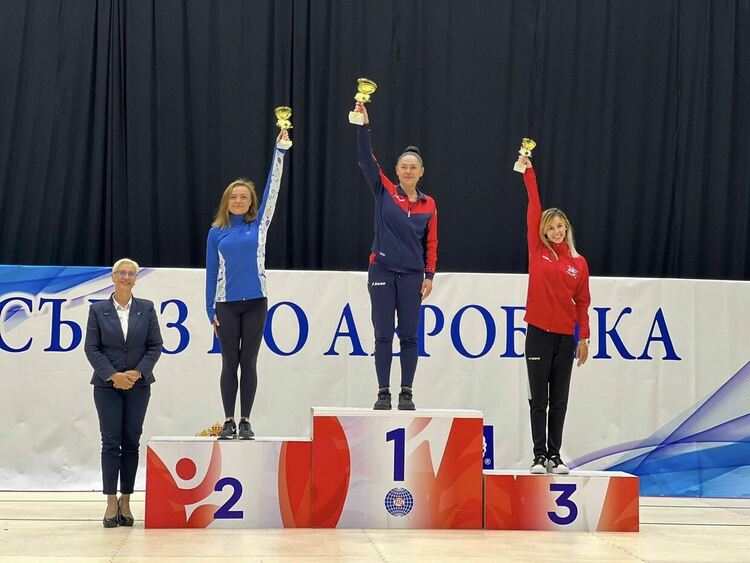 „Виолена“ и „Мега спорт“ с куп медали от състезания по аеробика в Пловдив