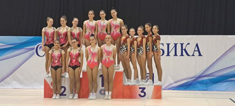 „Виолена“ и „Мега спорт“ с куп медали от състезания по аеробика в Пловдив