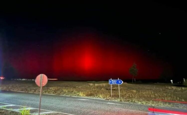 Слънчево изригване причини полярно сияние в небето над България