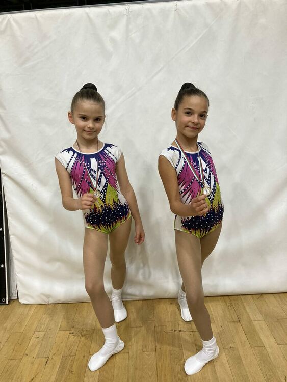 „Виолена“ и „Мега спорт“ с куп медали от състезания по аеробика в Пловдив